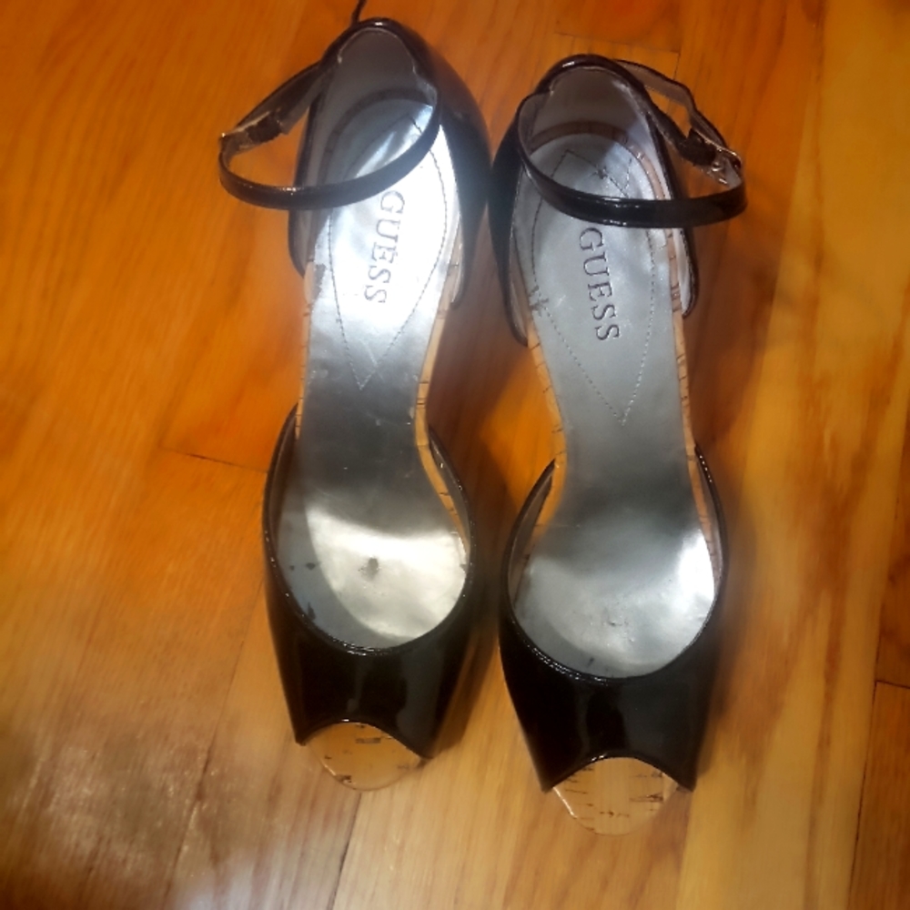 Women's Guess peep toe heels size 7M